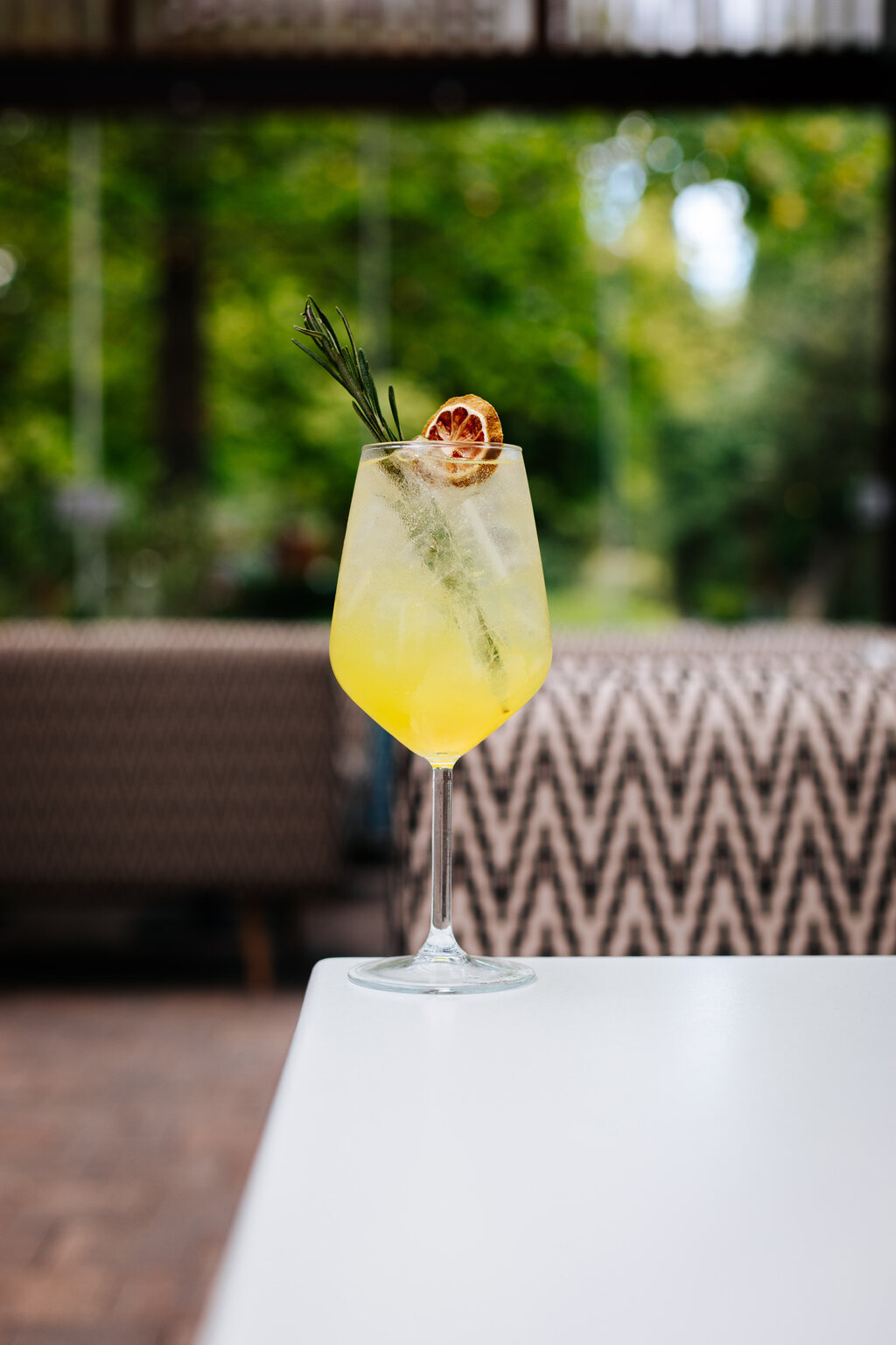 Bacardi Rosemary Collins koktél